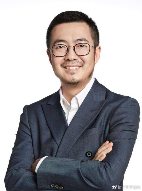 某网络新贵夫人喊话张大奕,张大奕变第三者竟忙着删评论